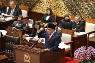 SimulasiCAT.ID - Aspirasi Peralihan Status PPPK ke PNS Menguat, DPR Siap Bahas dalam Revisi UU ASN